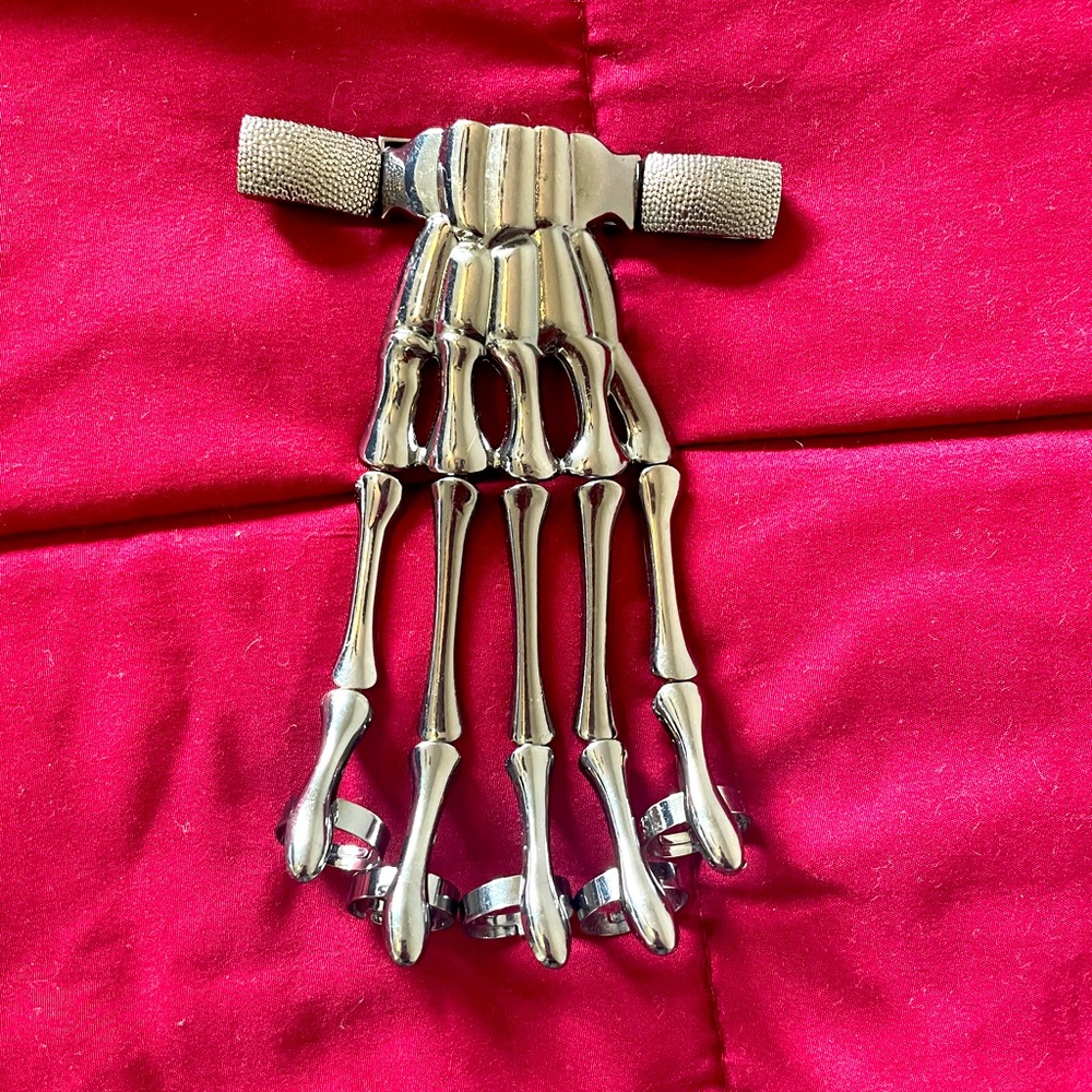 Goth skeleton Bone Bracelet & Rings in Silver